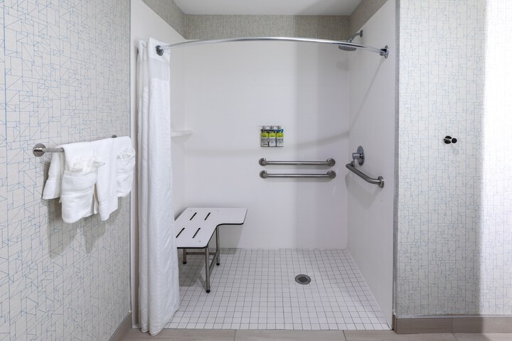 Holiday Inn Express & Suites Stafford NW - Sugar Land by IHG