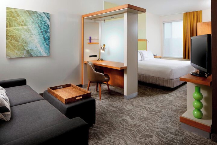 Room 11 of 22