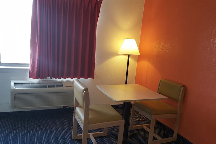 Room 7 of 22