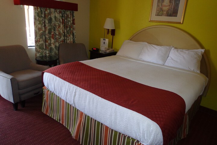 Room 12 of 20