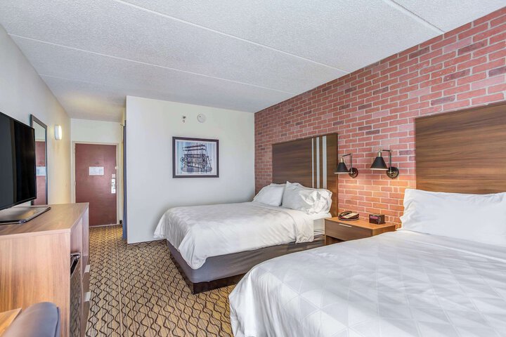 Burrstone Inn an Ascend Collection Hotel