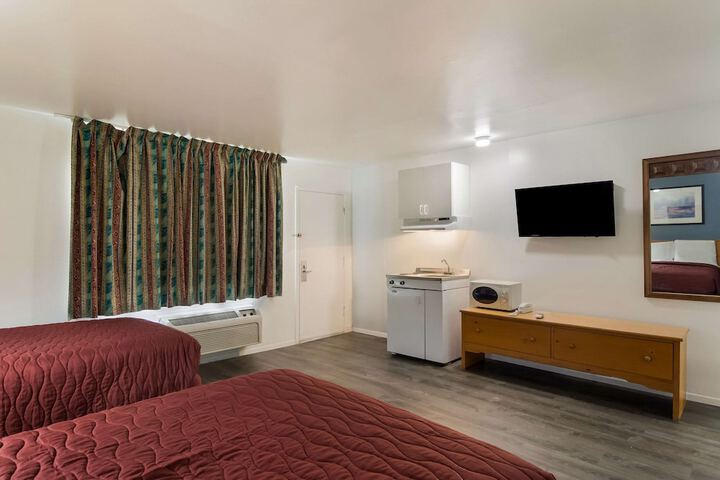 Room 14 of 34