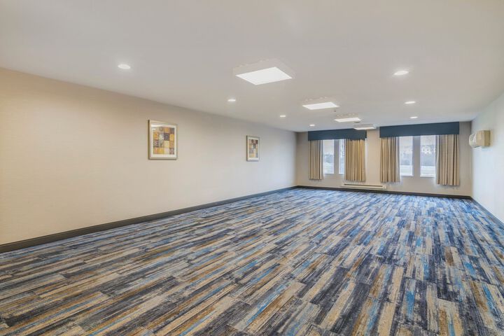 Syracuse Grand