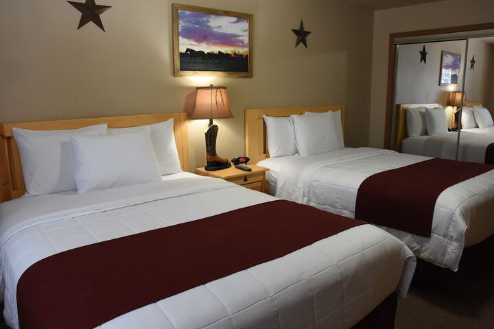 Woodside Dells Hotel & Suites