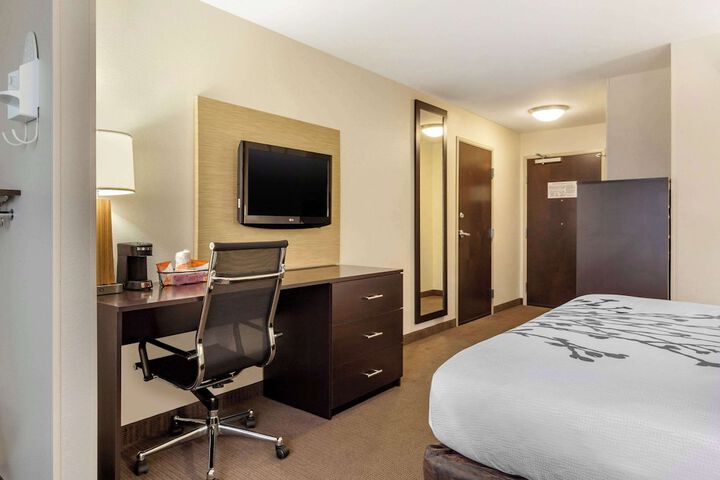 Room 29 of 48