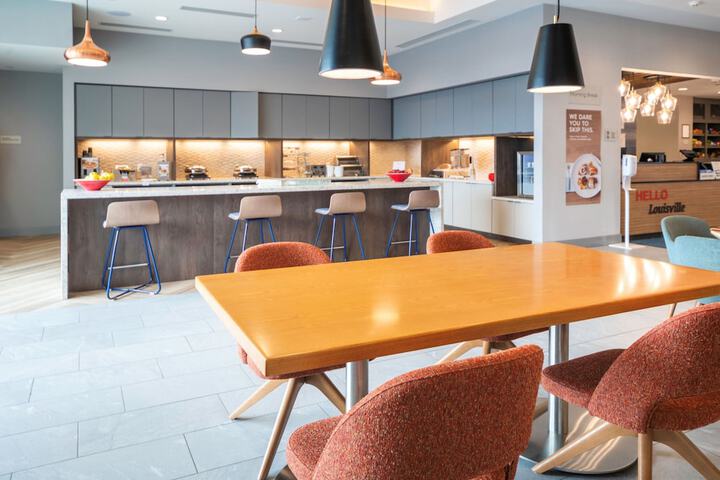 Breakfast/Coffee Service 25 of 30