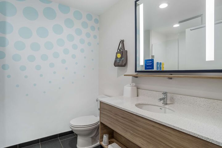 Room 15 of 41