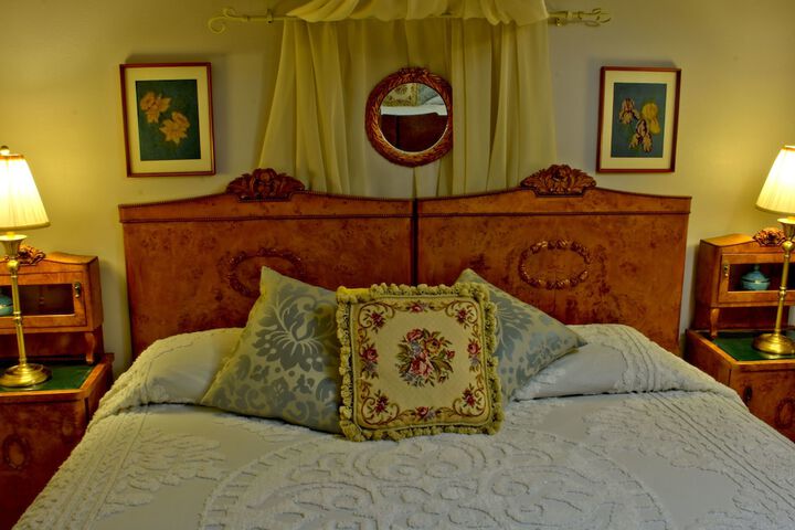 Room 127 of 171