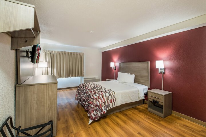 Room 18 of 34
