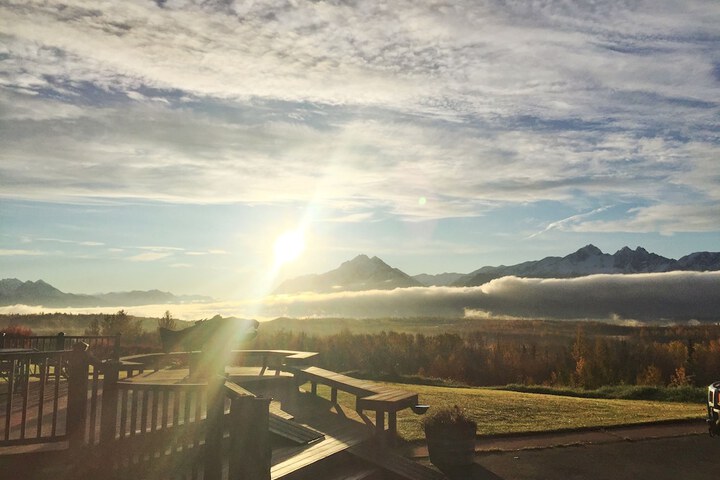 Pioneer Ridge B & B Inn