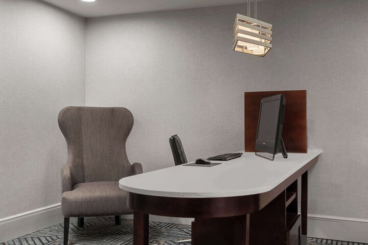 Business Center 43 of 43
