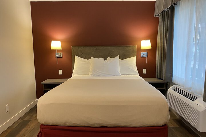Sahara Courtyard Inn