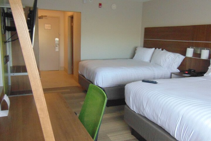 Room 47 of 84