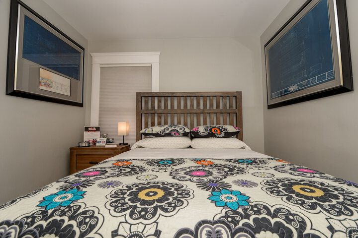 Room 166 of 276