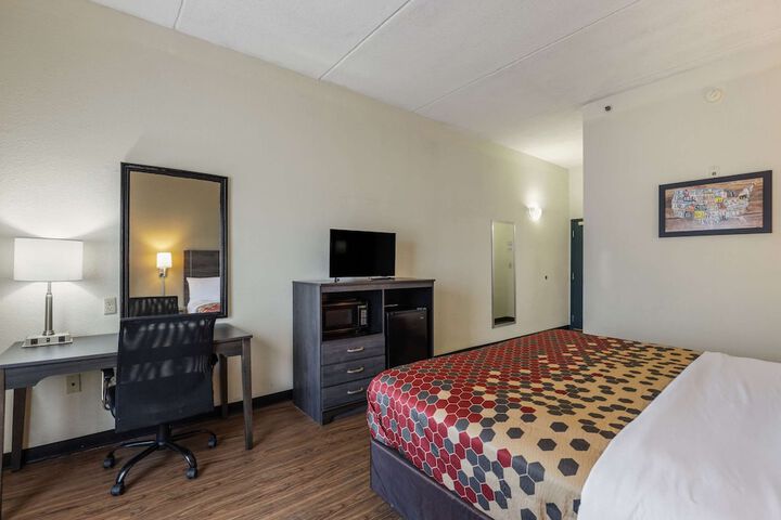 Room 18 of 35