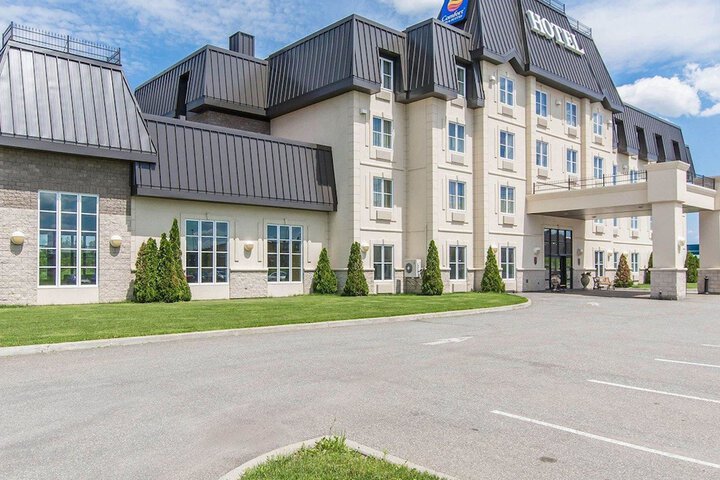 Hotel 2 of 55