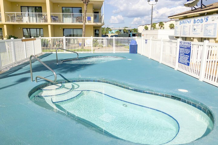 Pool 4 of 102