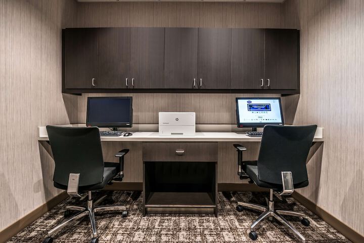 Business Center 58 of 59