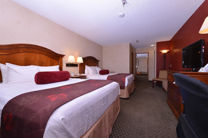Room 32 of 43