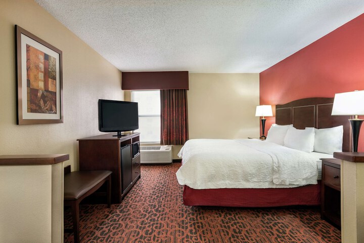 Room 11 of 27