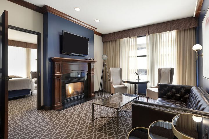 Des Lux Hotel