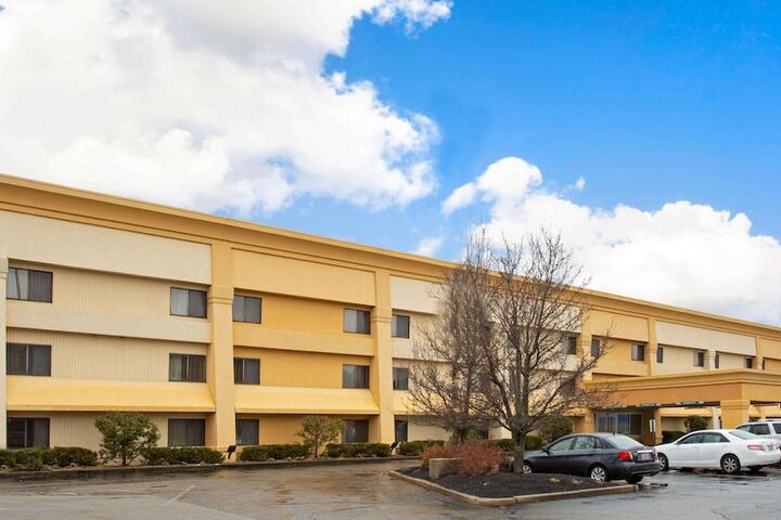 Hotel 4 of 30