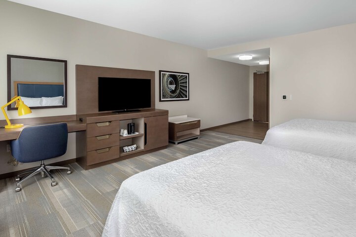 Room 32 of 54