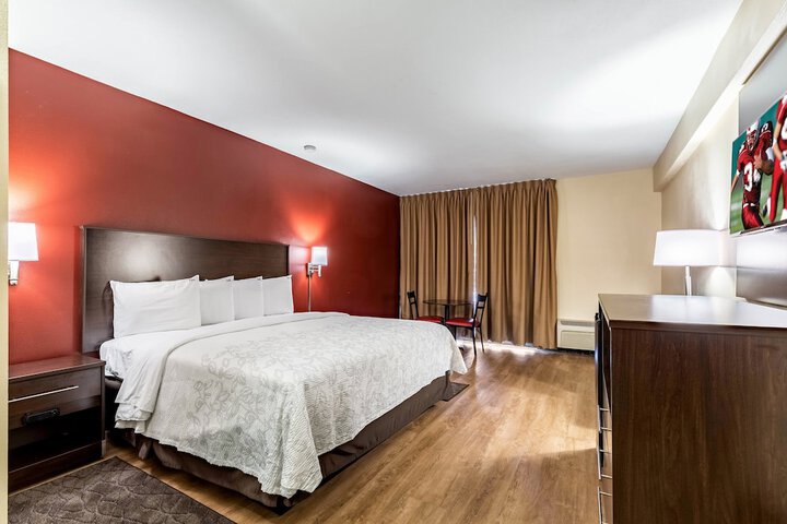 Room 27 of 35