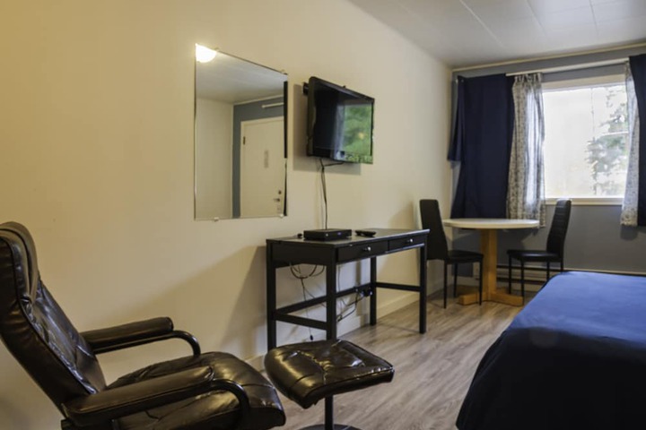 Room 19 of 48