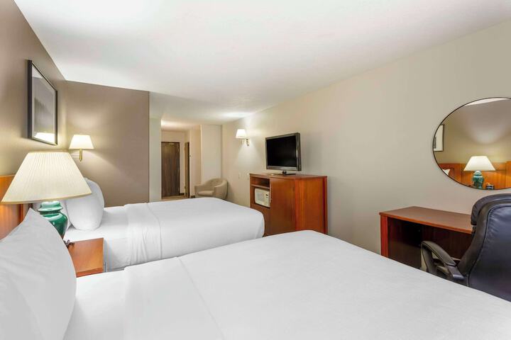 Room 26 of 34
