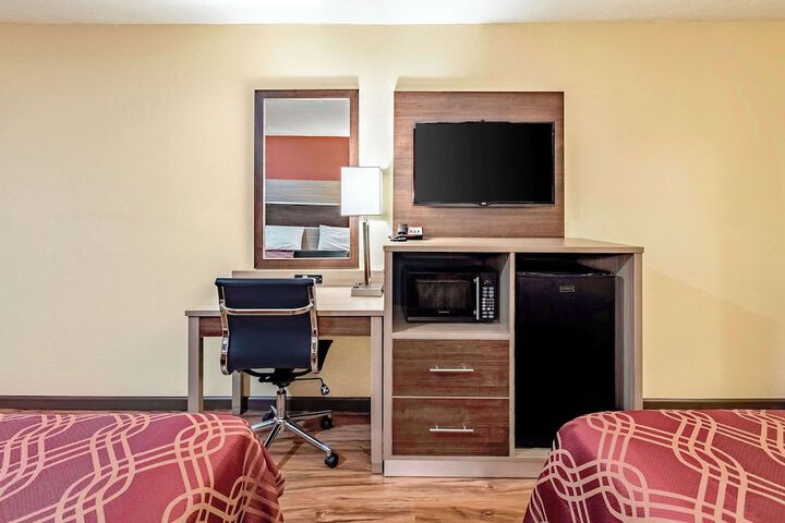 Room 16 of 25