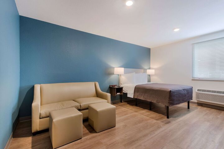 Room 25 of 48