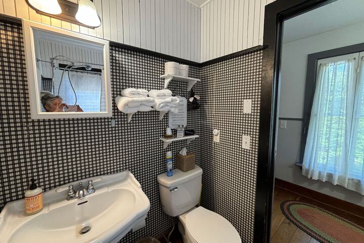Room 60 of 82