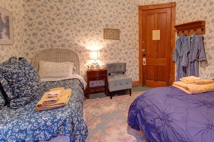 Room 40 of 100