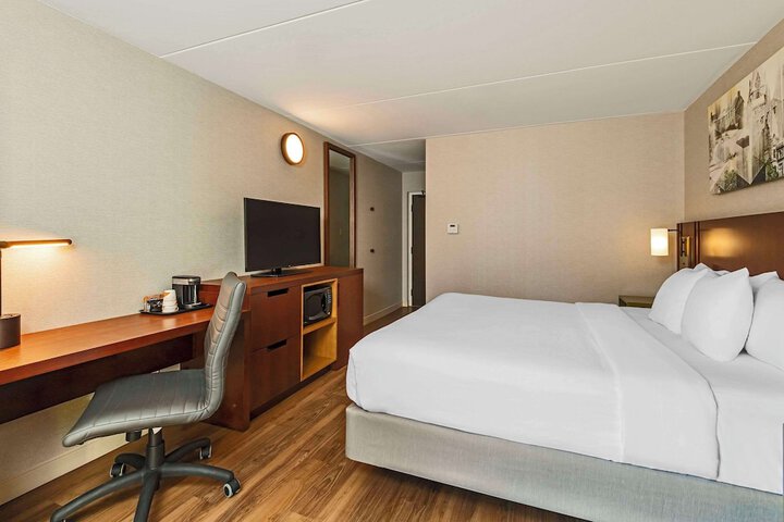 Room 29 of 53