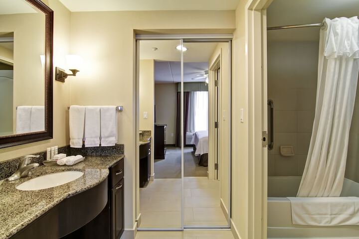 Room 10 of 30