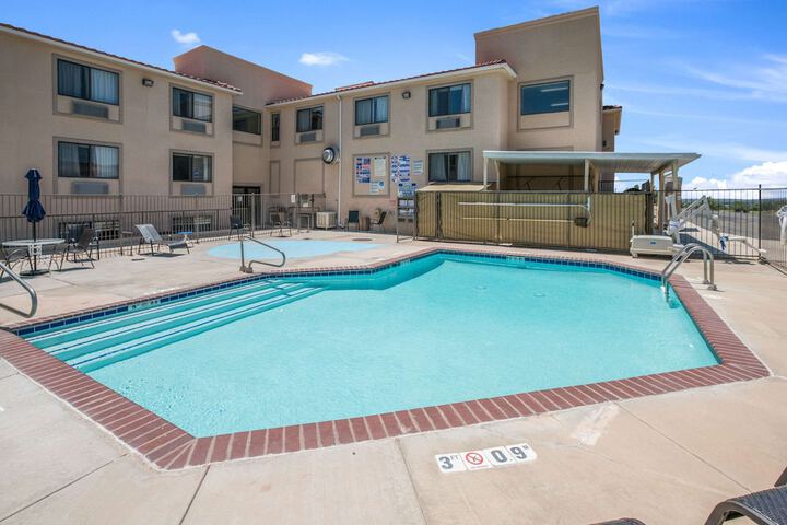 Pool 12 of 49