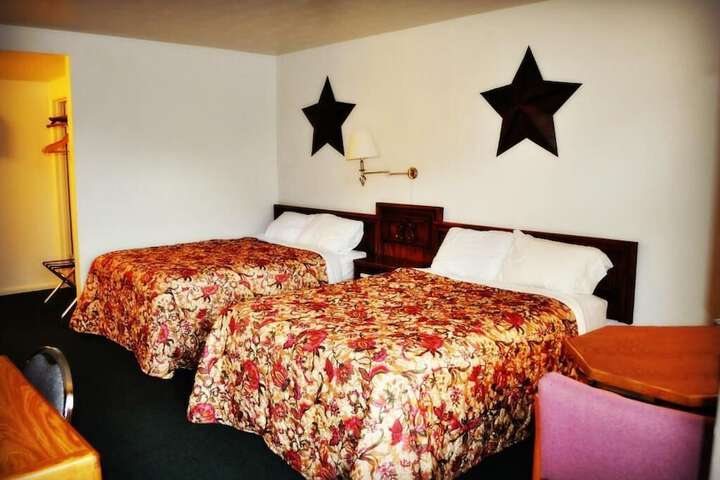 Room 13 of 19
