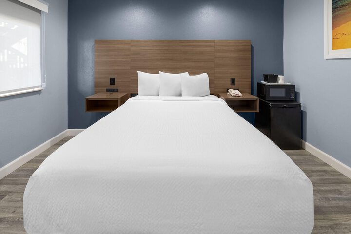 Days Inn by Wyndham Arroyo Grande / Pismo Beach
