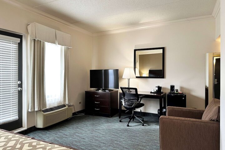 Room 11 of 62