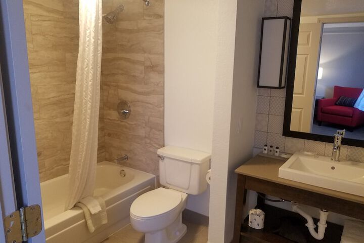 Room 9 of 27