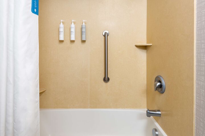 Hampton Inn & Suites Hartford / Farmington