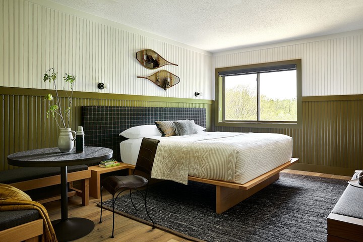 Room 12 of 27