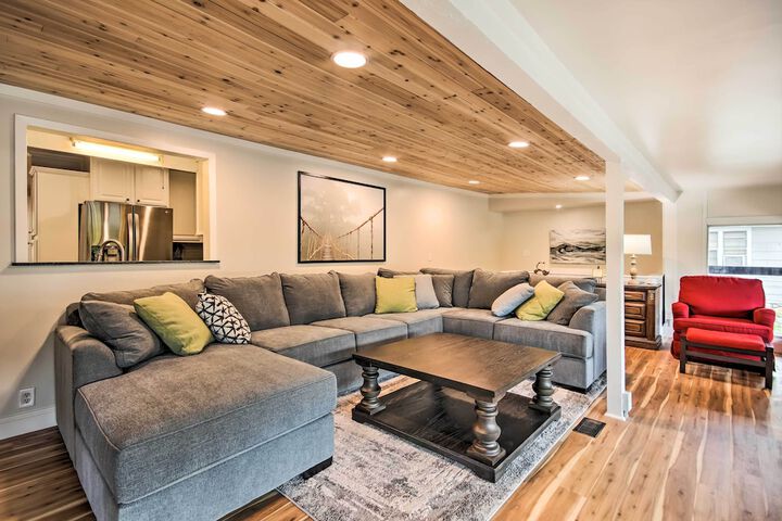 Dock Deck & Boat Slip: Lakefront Eucha Home
