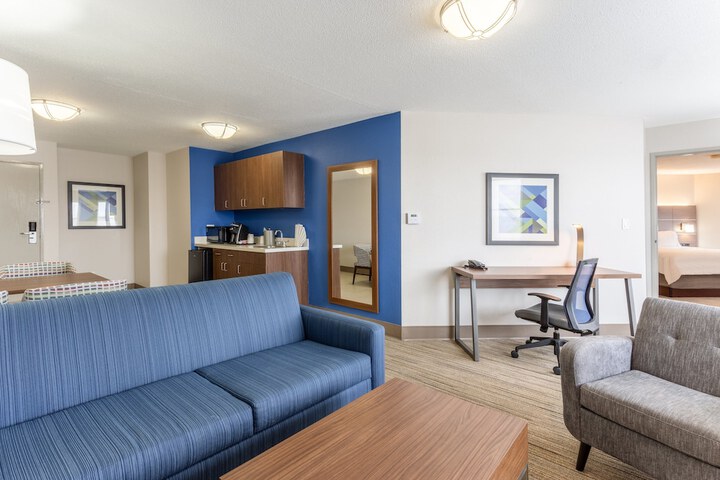 Room 17 of 45