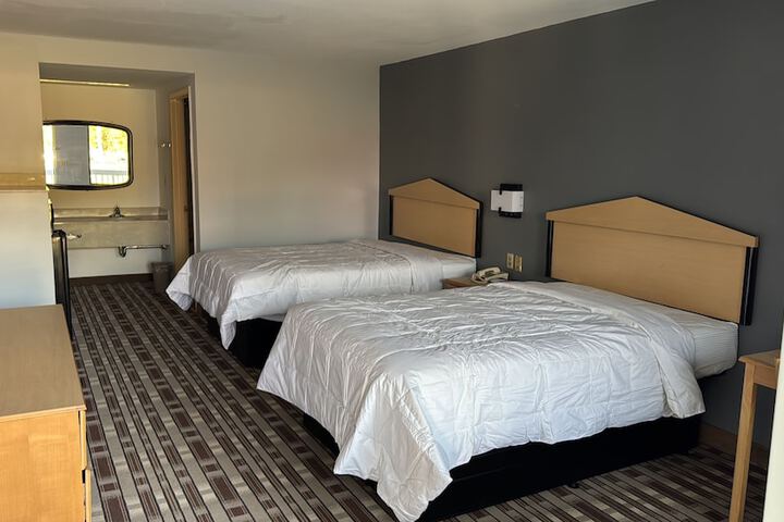 Room 18 of 31