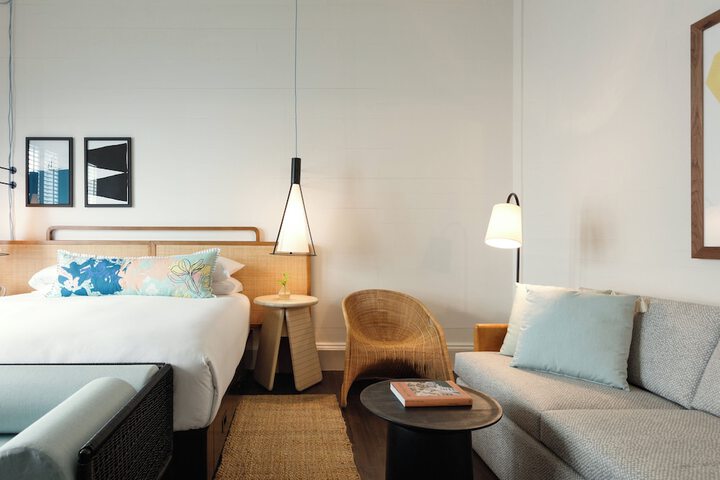 Room 21 of 32