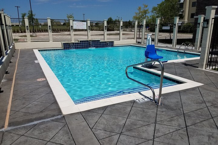 Pool 4 of 53
