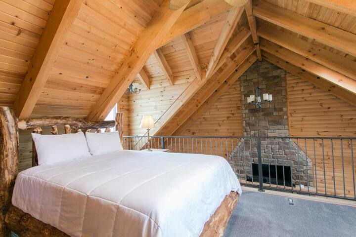 Coblentz Country Lodge by Amish Country Lodging