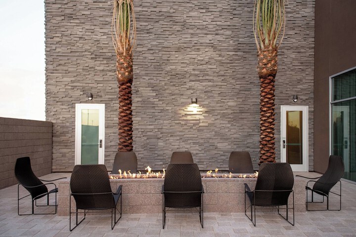 Courtyard by Marriott Mesa at Wrigleyville West